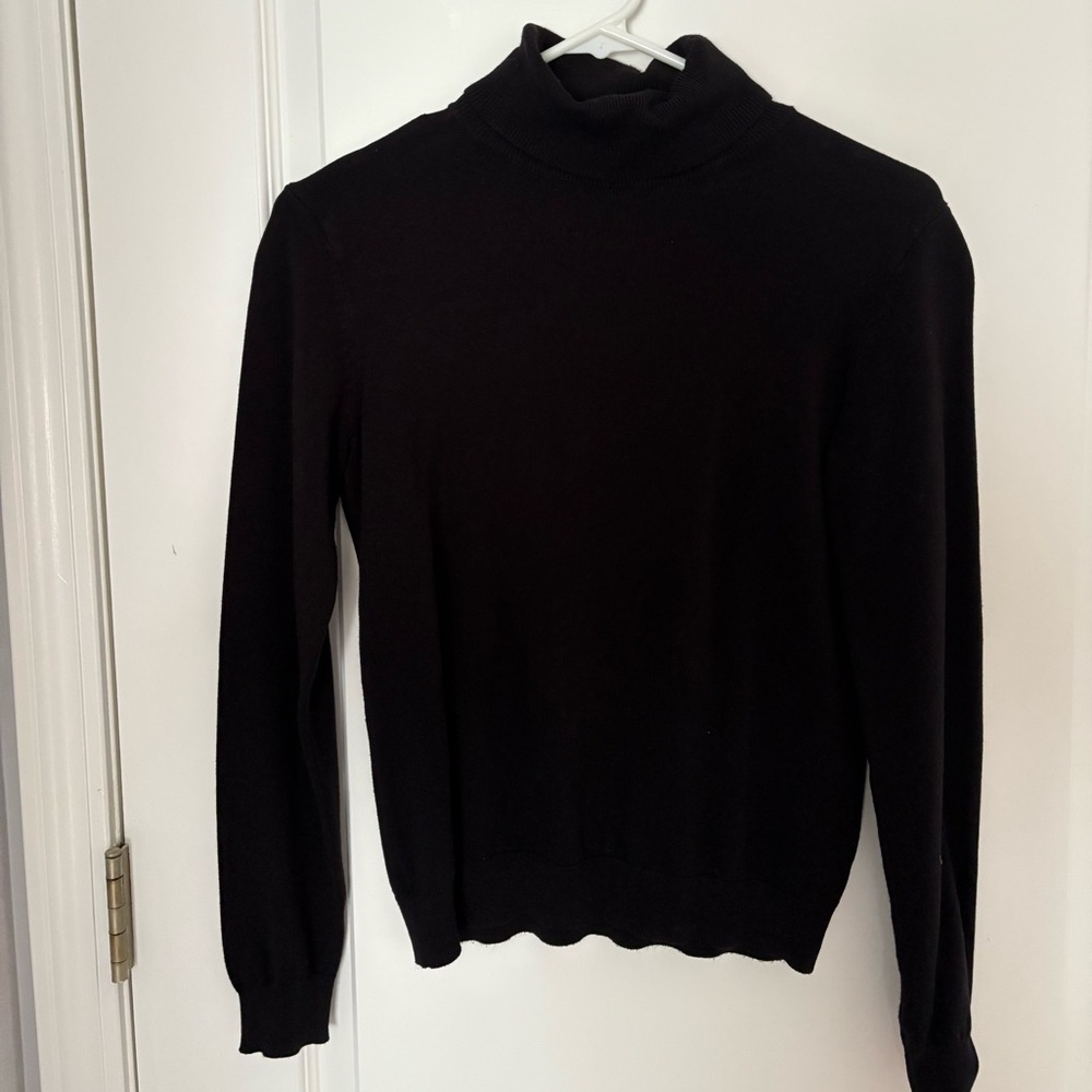 Black H&M Turtleneck Sweater